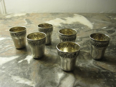 Six verres  liqueur en argent